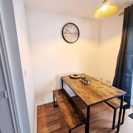 קאמברידג' Modern & Spacious 3 Bedrooms And 2 Bathrooms Home, Free Parking! מראה חיצוני תמונה