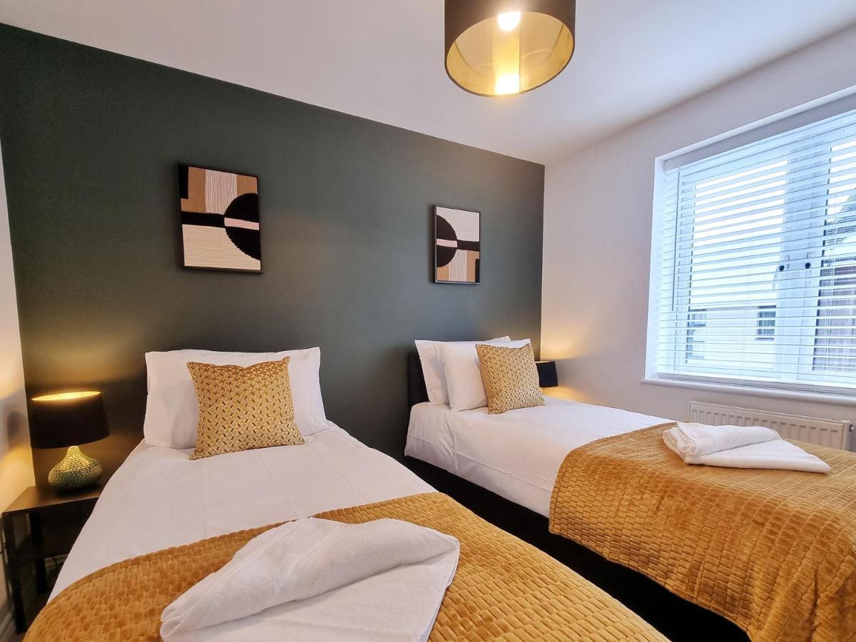 קאמברידג' Modern & Spacious 3 Bedrooms And 2 Bathrooms Home, Free Parking! מראה חיצוני תמונה