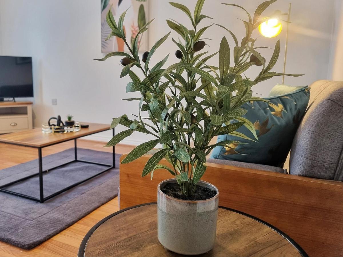 קאמברידג' Modern & Spacious 3 Bedrooms And 2 Bathrooms Home, Free Parking! מראה חיצוני תמונה