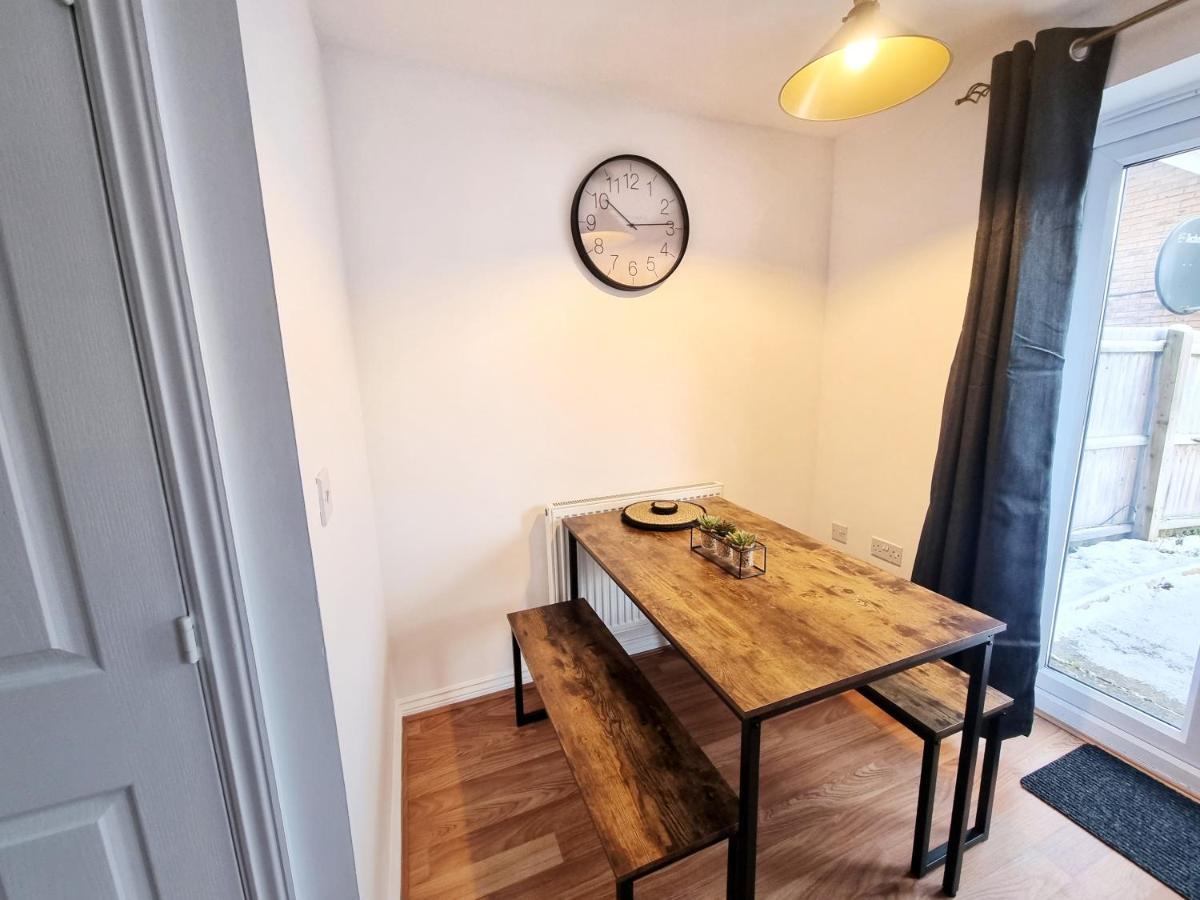 קאמברידג' Modern & Spacious 3 Bedrooms And 2 Bathrooms Home, Free Parking! מראה חיצוני תמונה